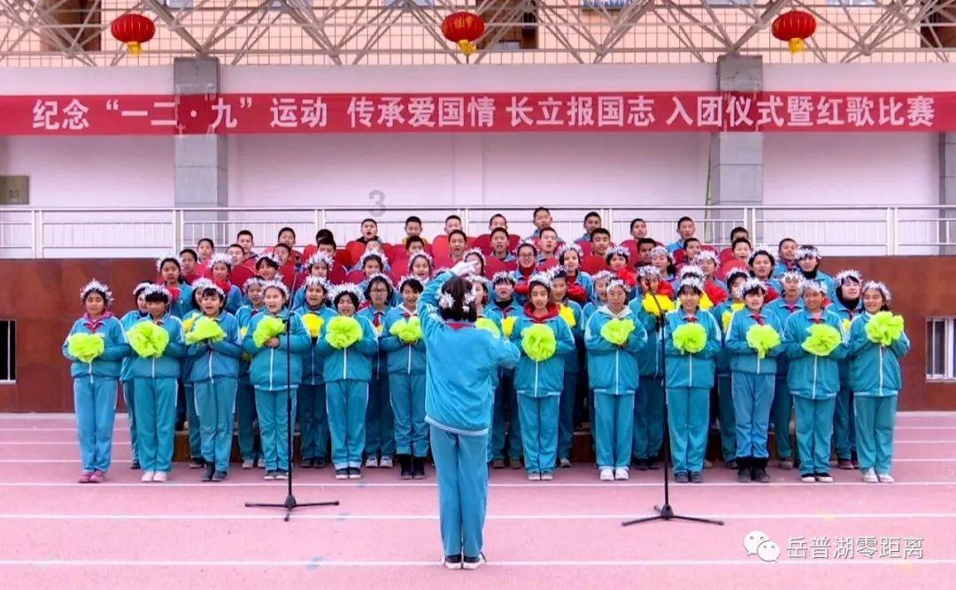 逃离昏暗的废弃城